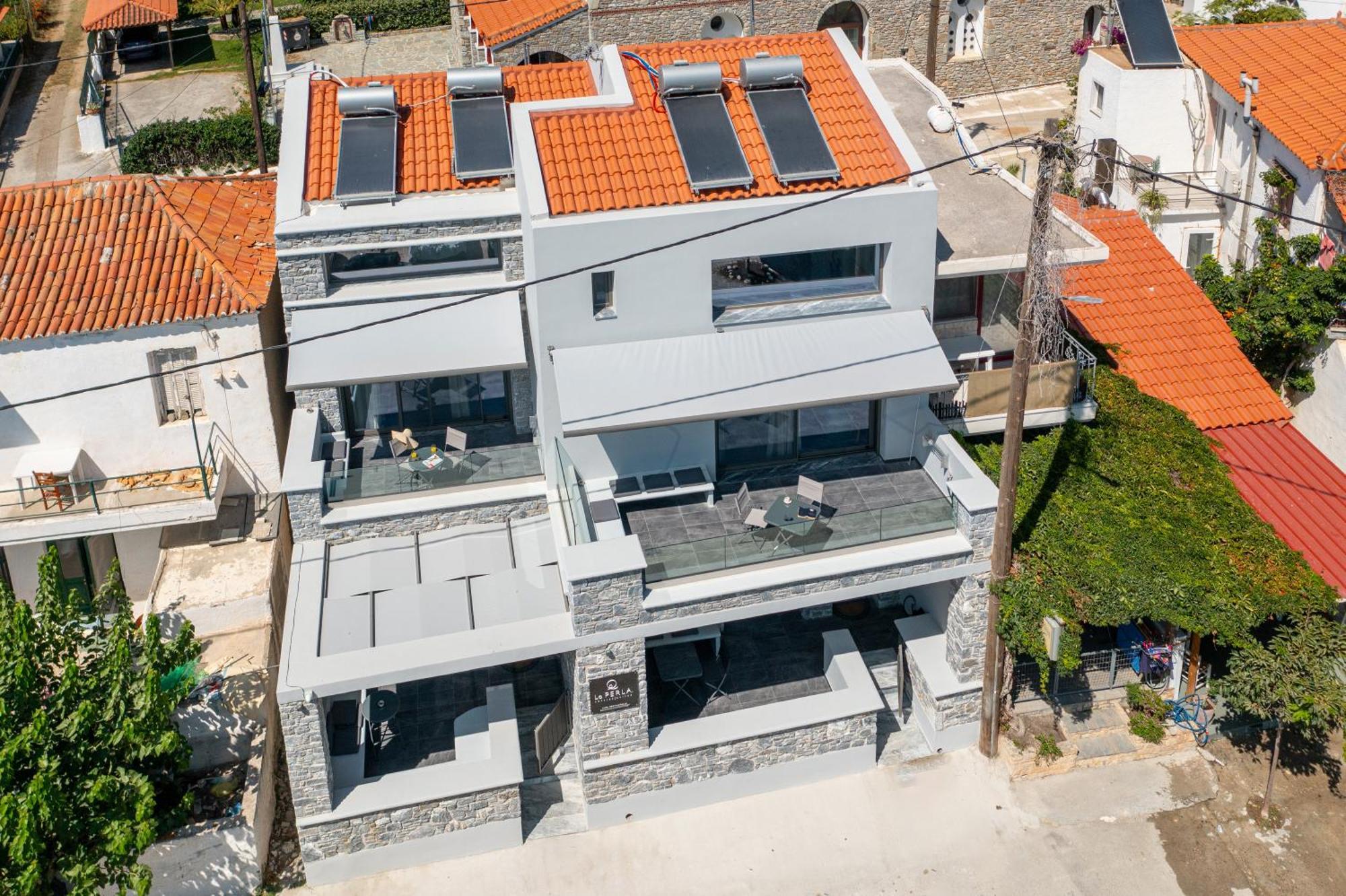La Perla Suites Agioi Apostoli Exterior foto